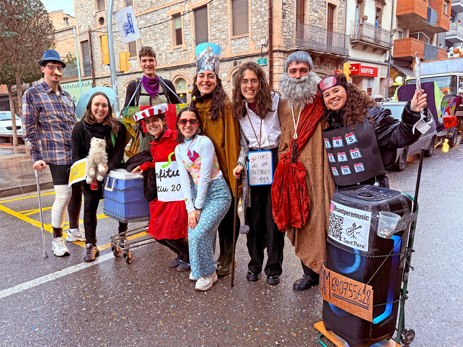 Participants en la rua del Carnestoltes de SÃºria 2025.
