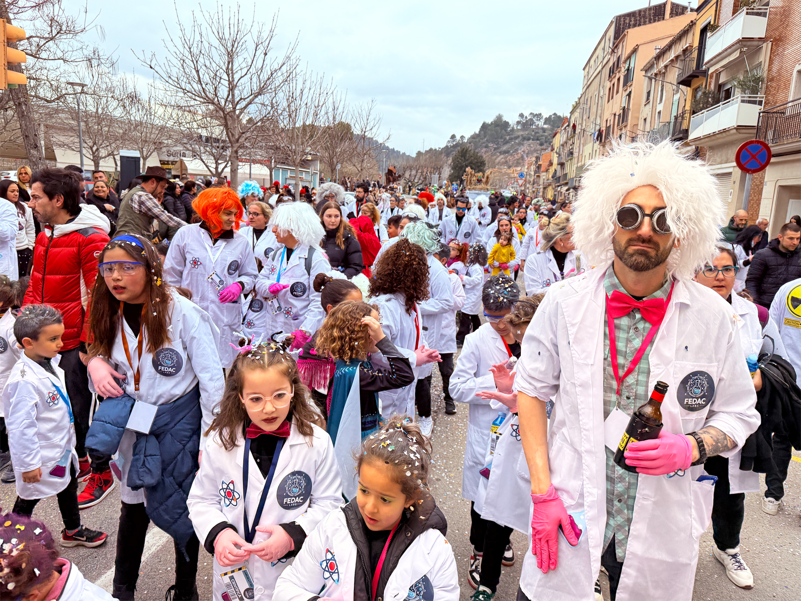 Participants en la rua del Carnestoltes de SÃºria 2025.