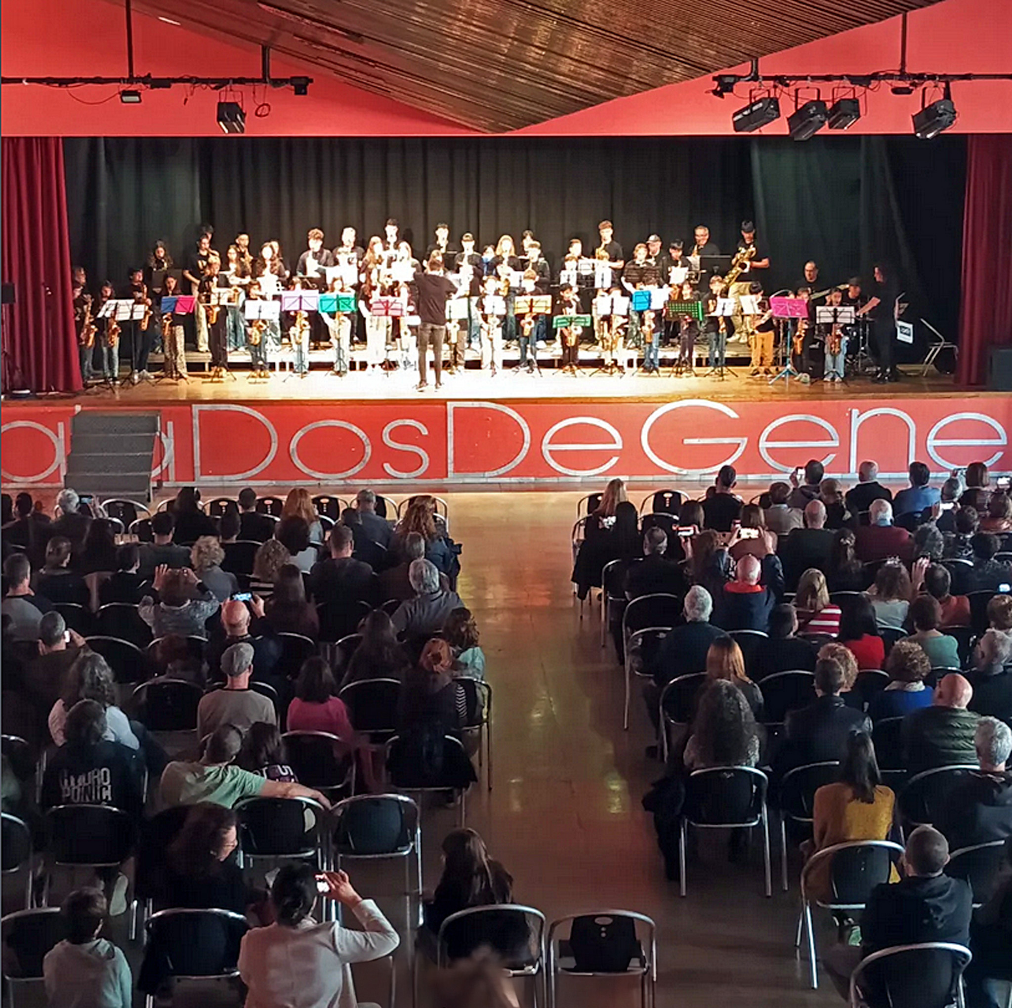 Curs 2024-25 - ParticipaciÃ³ de l'Escola Municipal de MÃºsica en la 2a Trobada de Saxos, a ArtÃ©s.