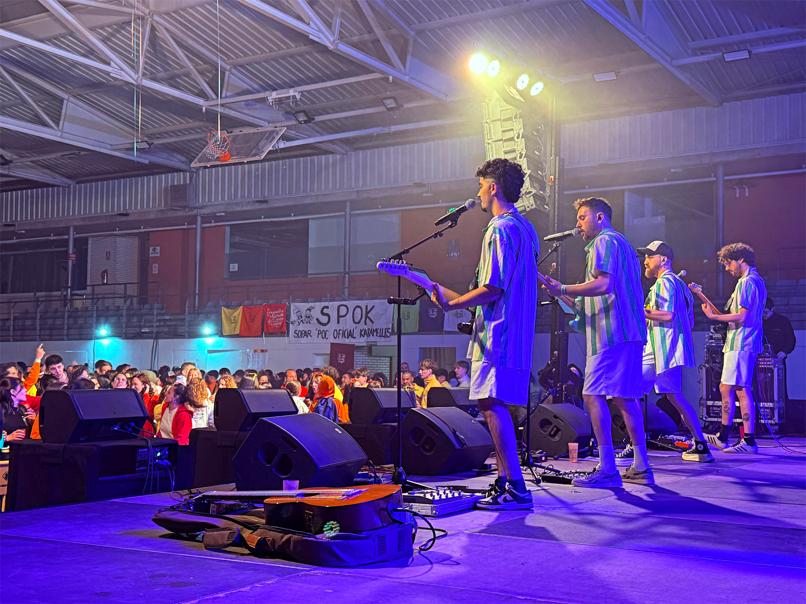 ActuaciÃ³ musical de l'SPOK de les Caramelles de SÃºria al PavellÃ³ Municipal d'Esports.