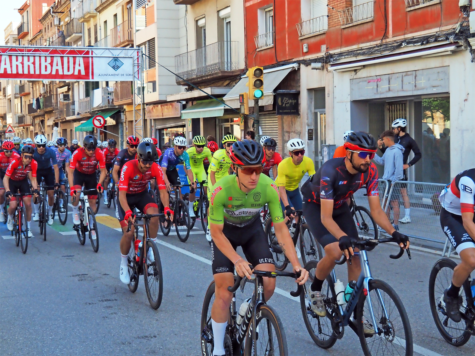 La 9a Cursa Vila de Súria de Ciclisme en Ruta omple d'esport el centre de la vila
