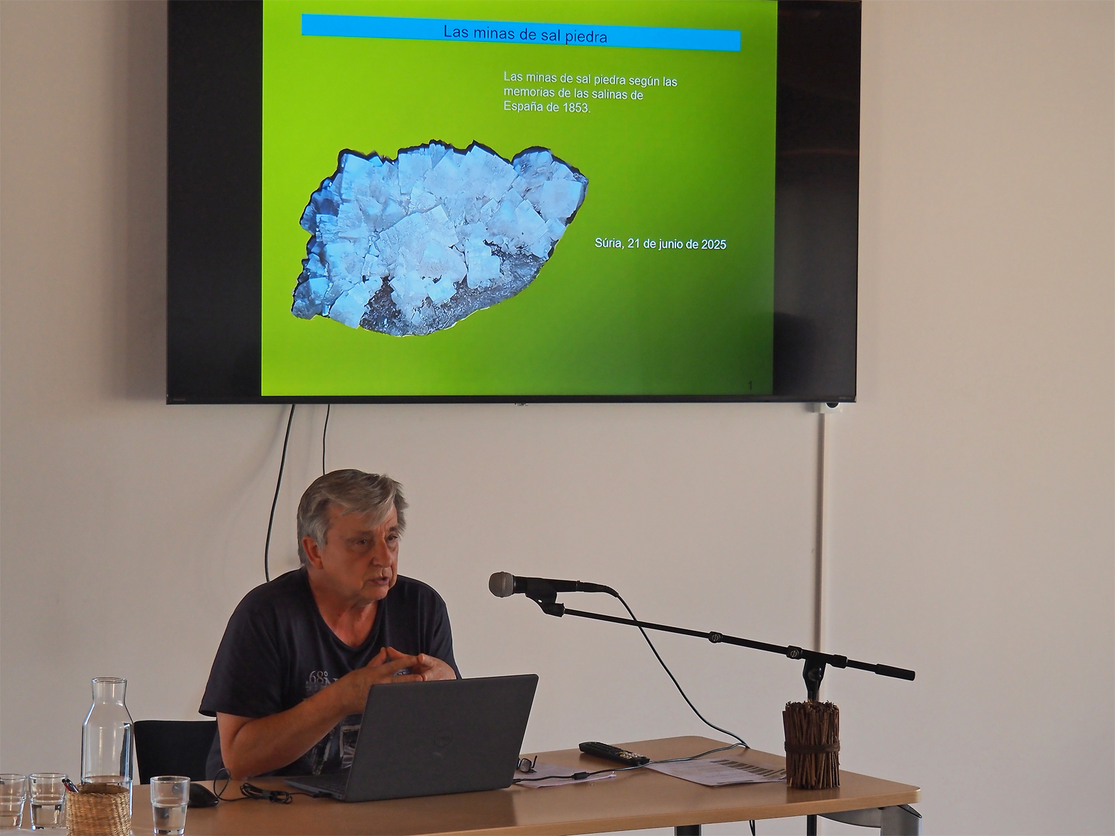 Conferència de l'estudiós surienc i regidor de Cultura i Turisme, Albert Fàbrega, dins del 6è Congrés Internacional de Geologia i Mineria Ambiental, a Súria.