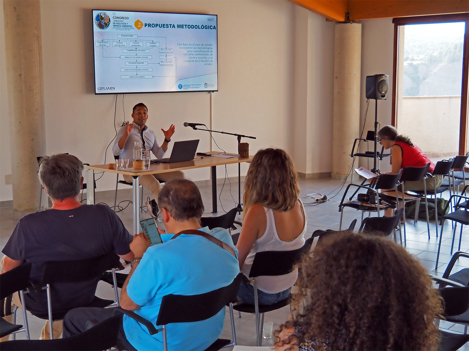 Presentació de comunicació presentada al 6è Congrés Internacional de Geologia i Mineria Ambiental, a Súria.