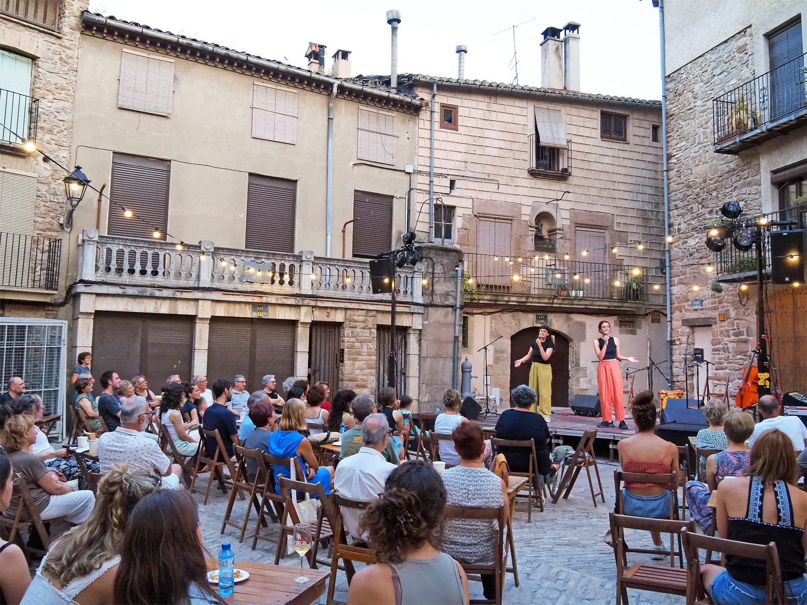 El pòdcast 'Llegir' i un concert del duet Alosa tanquen la 8a edició del Festival Art en Cicle