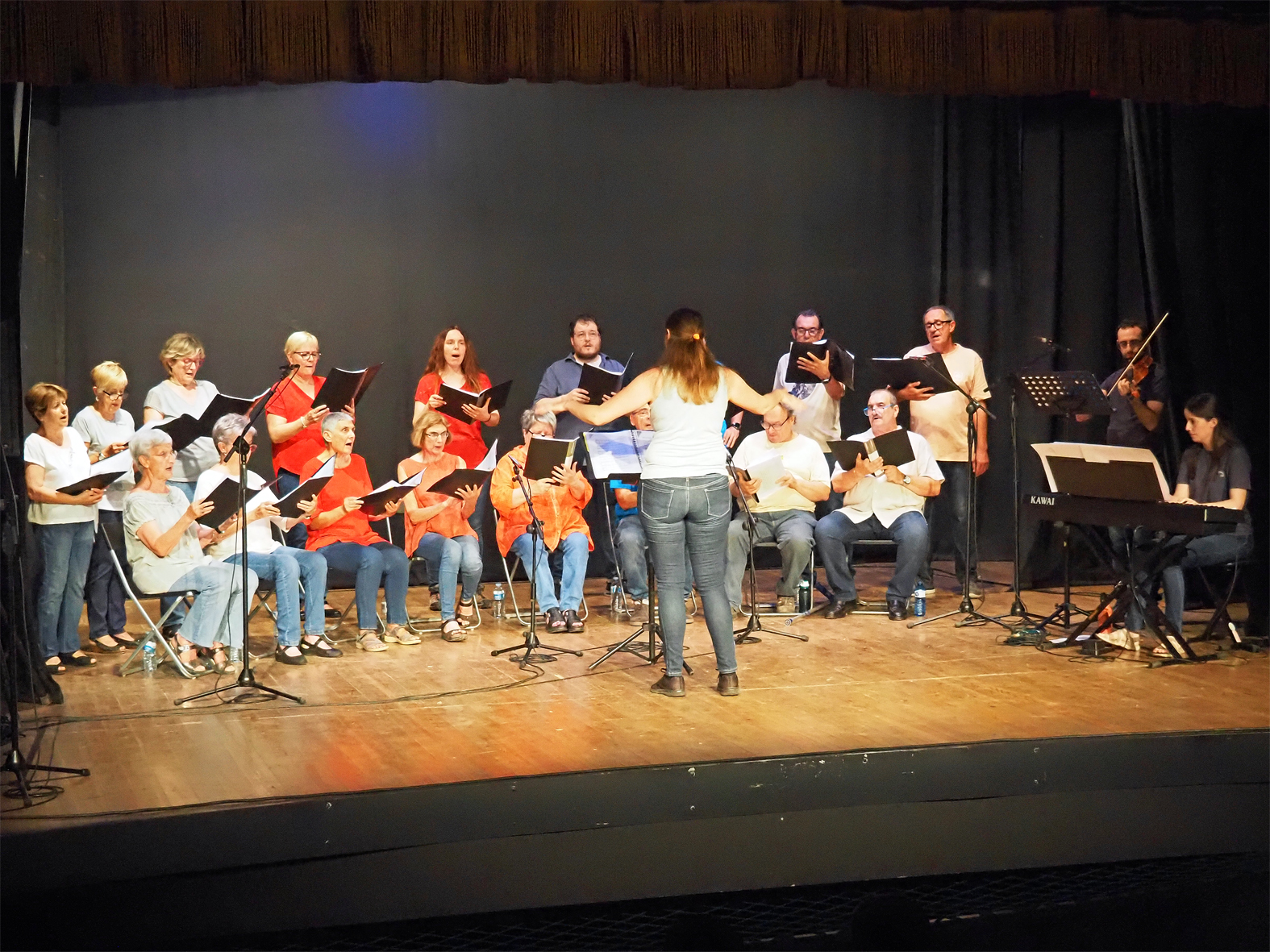Concert de la Societat Coral La Llanterna al Teatre del Foment Cultural, dins del prÃ²leg de la Festa Major de SÃºria 2025.