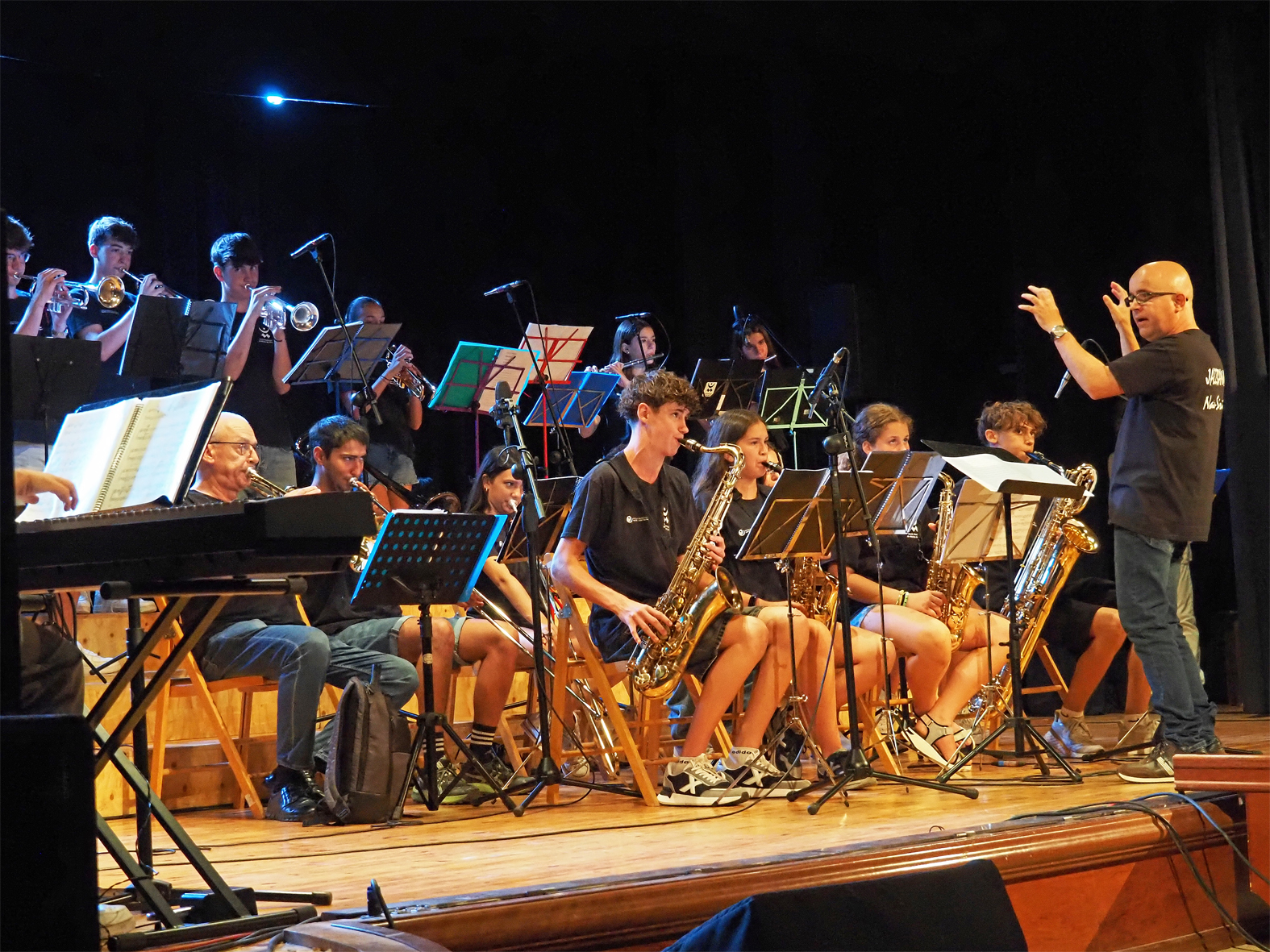 ActuaciÃ³ de la JazzBand NavÃ s-SÃºria en el Concert dâ€™Estiu de lâ€™Escola Municipal de MÃºsica, dins del prÃ²leg de la Festa Major de SÃºria 2025.