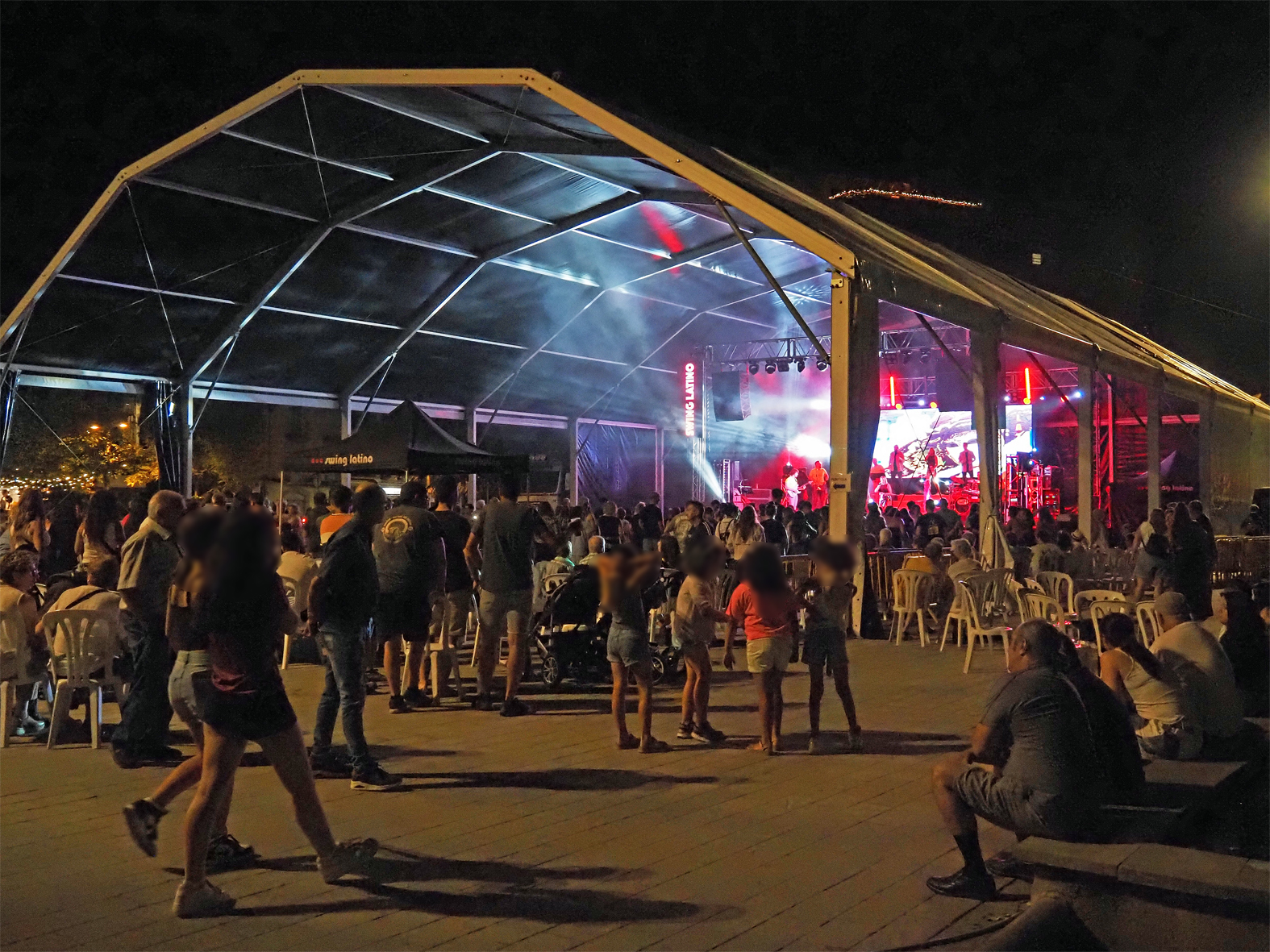 Carpa de la Festa Major de Súria 2025 a la plaça de Sant Joan.