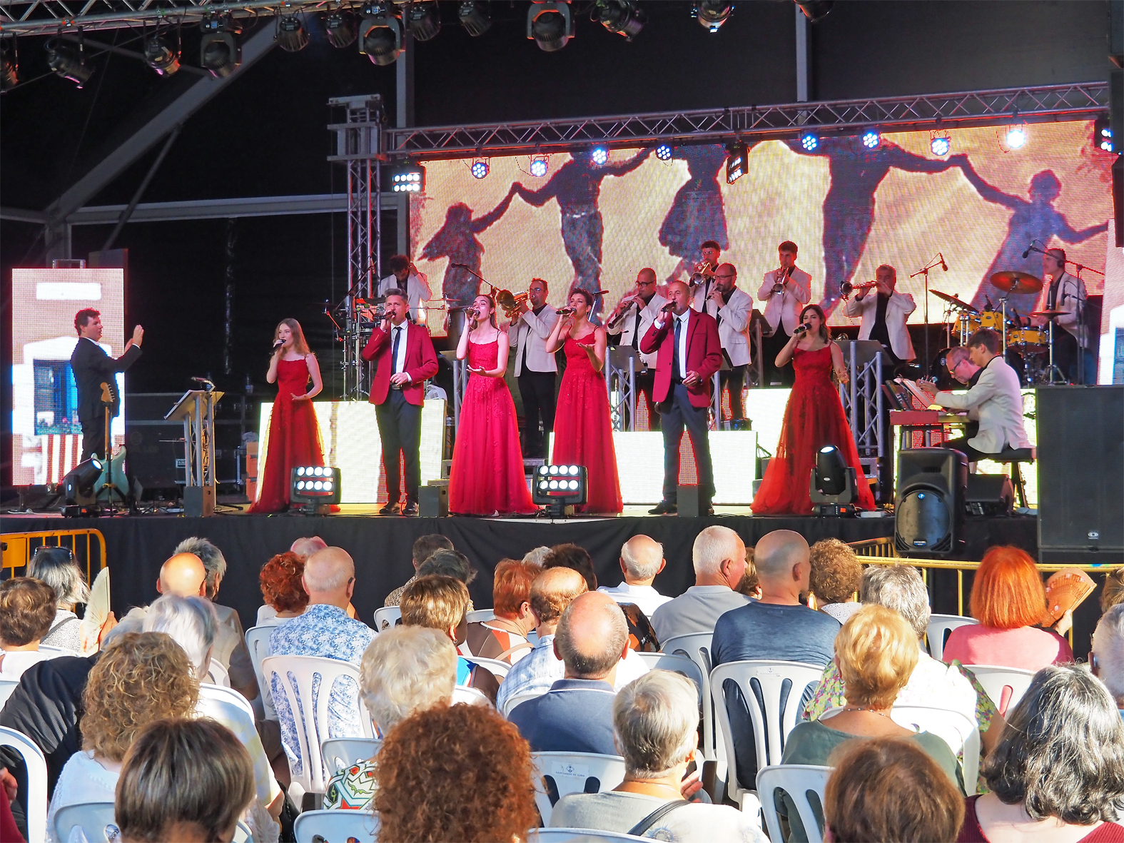 Concert de tarda a càrrec de l'Orquestra Venus, dins de la Festa Major de Súria 2025.
