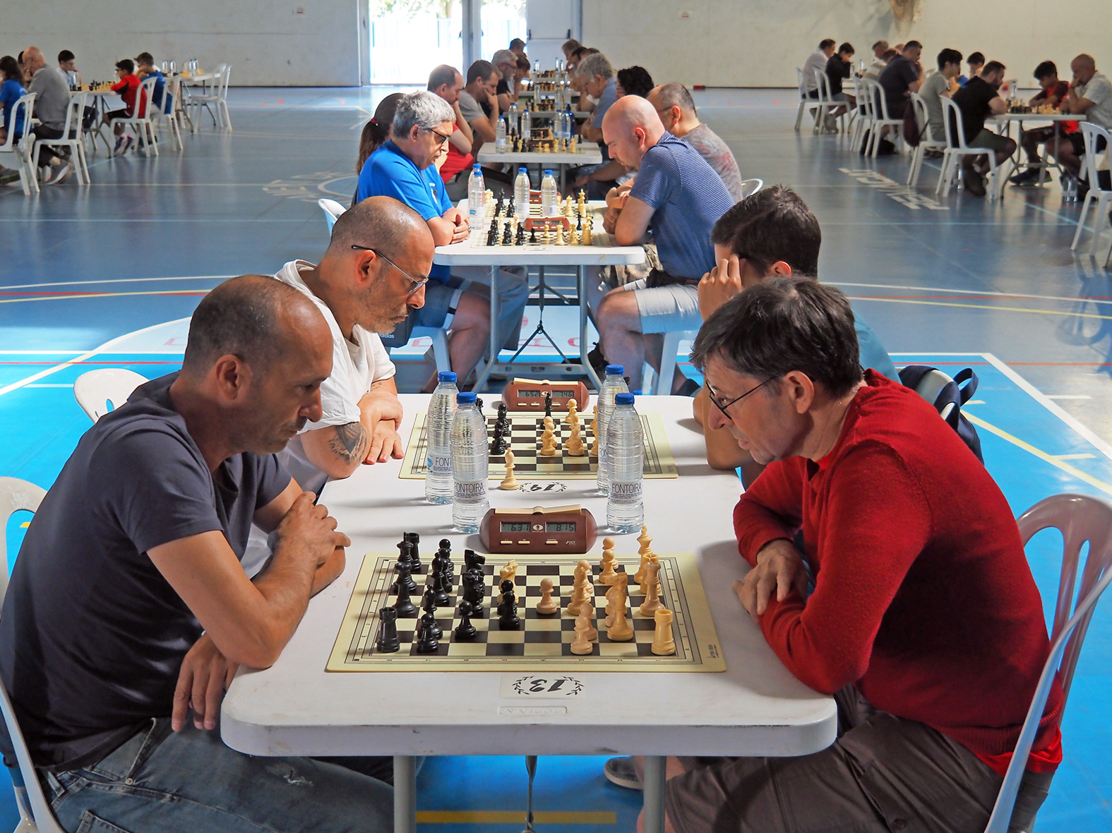 Imatge del 5è Torneig d'Escacs Actius-Memorial Joaquim Català, celebrat al Pavelló Municipal d'Esports.