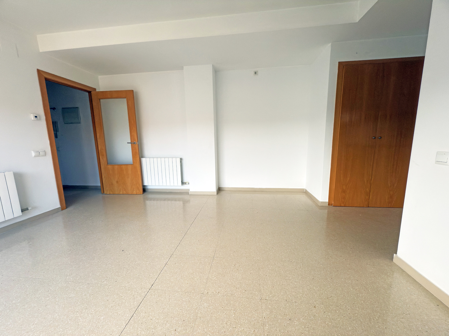 Interior del pis 1, dins de la convocatÃ²ria d'adjudicaciÃ³ de dos habitatges municipals en rÃ¨gim de lloguer.
