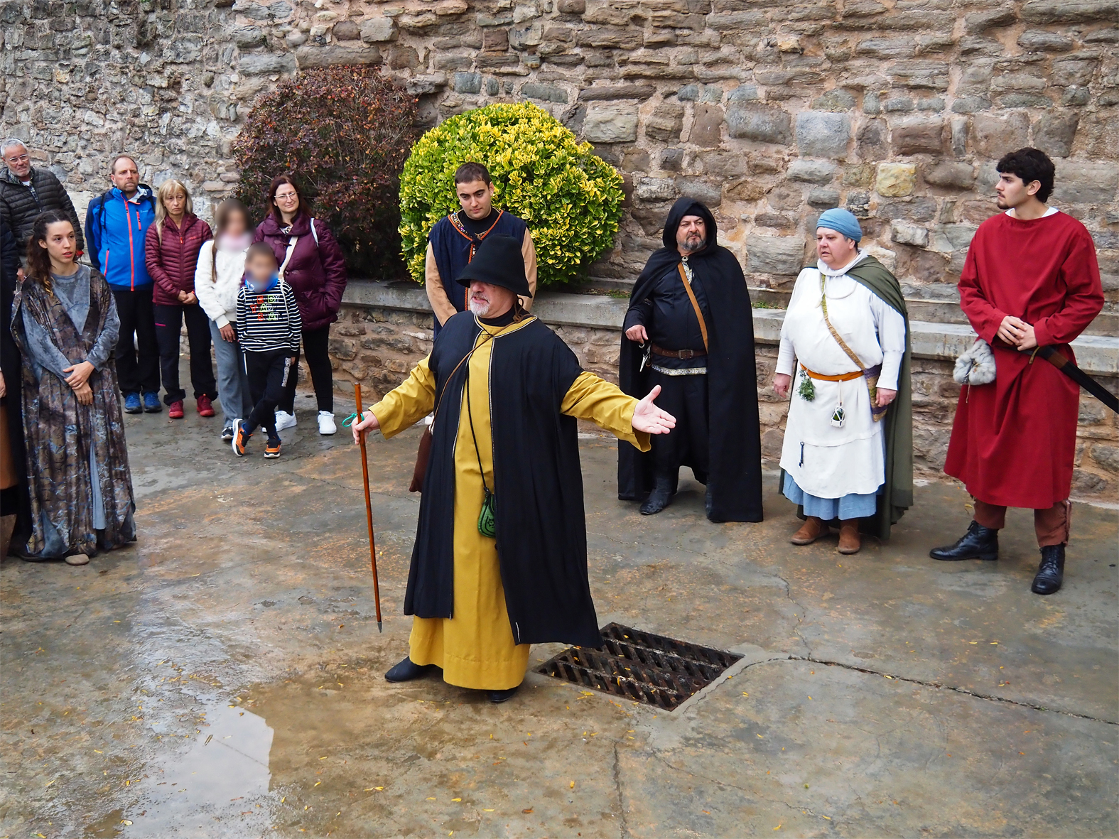 RepresentaciÃ³ dâ€™'El judici de la JerÃ²nima' al Portal de Cardona, dins de la 22a Fira Medieval dâ€™Oficis de SÃºria.