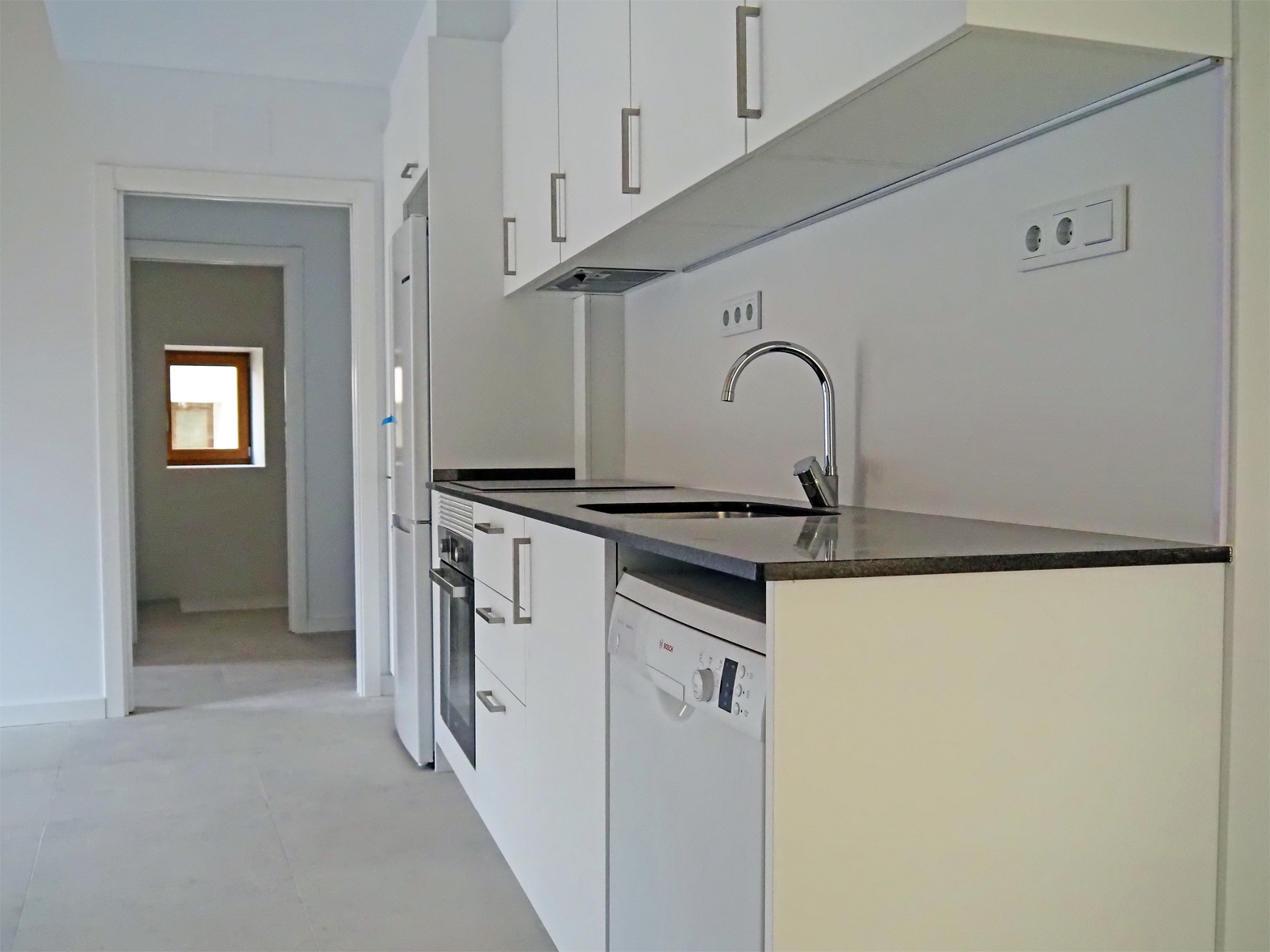 Interior d'un dels nous pisos de Cal Ton Bat&oacute;, al Poble Vell, despr&eacute;s de les obres de consolidaci&oacute; i rehabilitaci&oacute; de l'edifici.