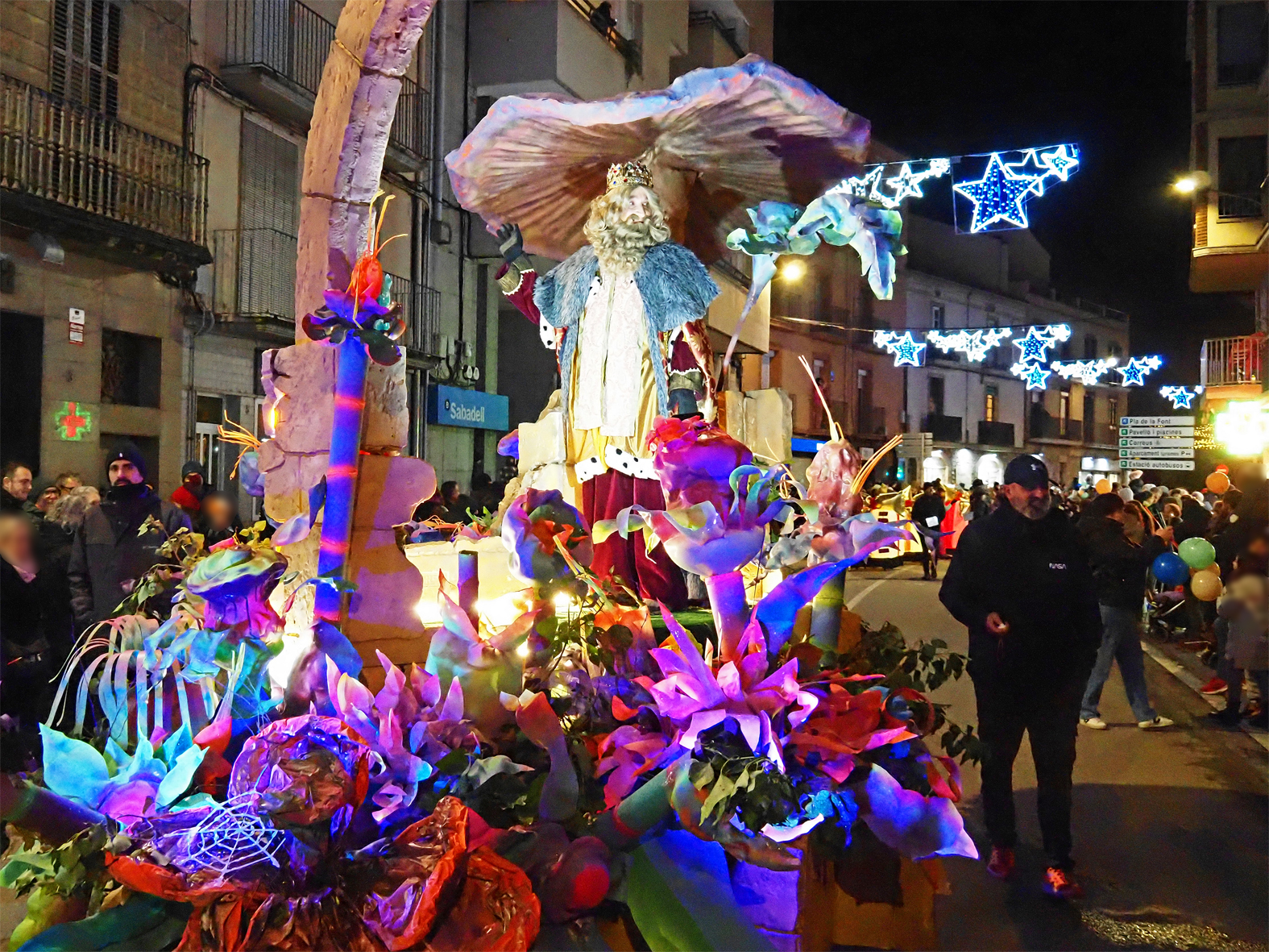 Carrossa del rei Gaspar, dins de la Cavalcada de Reis a S&uacute;ria.