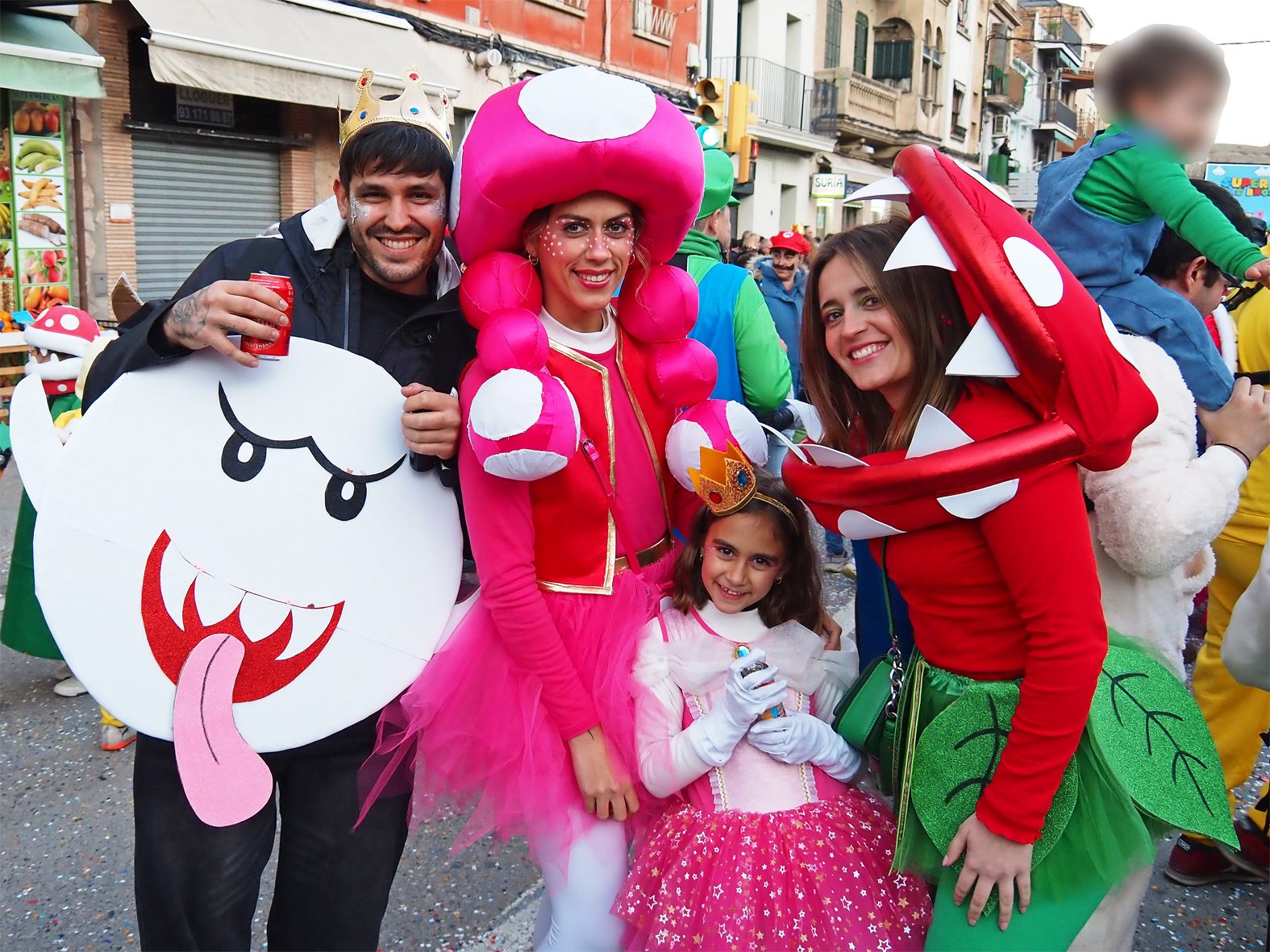 Participants en la rua del Carnestoltes de SÃºria.