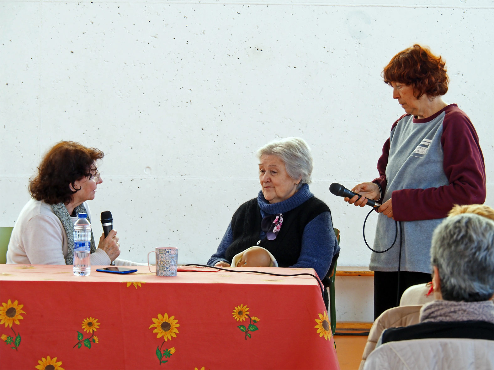 Imatge del teatre-fÃ²rum 'Ã€vies segle XXI' a lâ€™Institut Mig-MÃ³n, dins del programa del Dia Internacional de les Dones a SÃºria.
