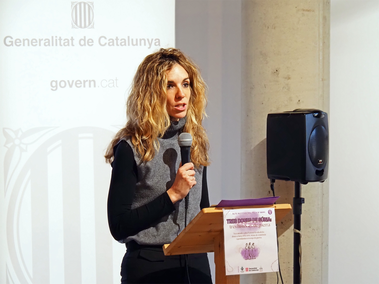 La delegada del Govern de la Generalitat a la Catalunya Central, Elia Tortolero, parla durant l'acte institucional del Dia Internacional de les Dones a S&uacute;ria.
