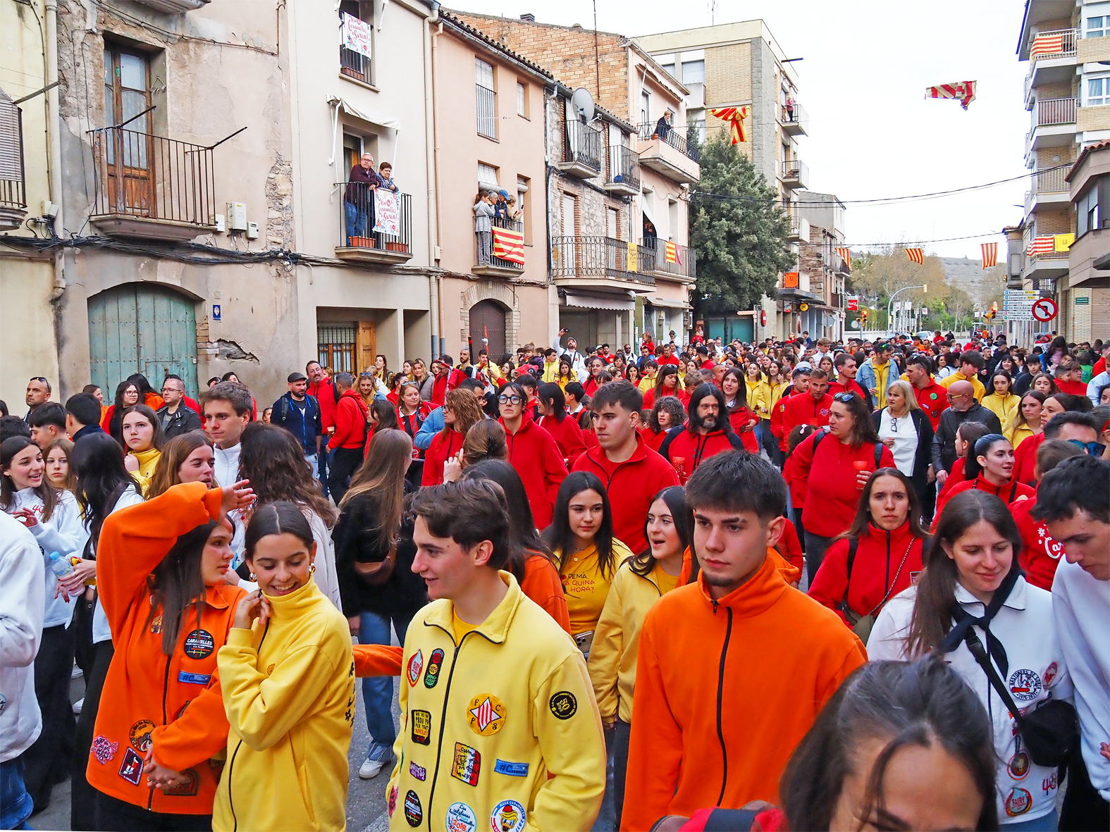 Súria viu amb intensitat l'inici de les Caramelles amb la participació de deu colles i més d'un miler de caramellaires