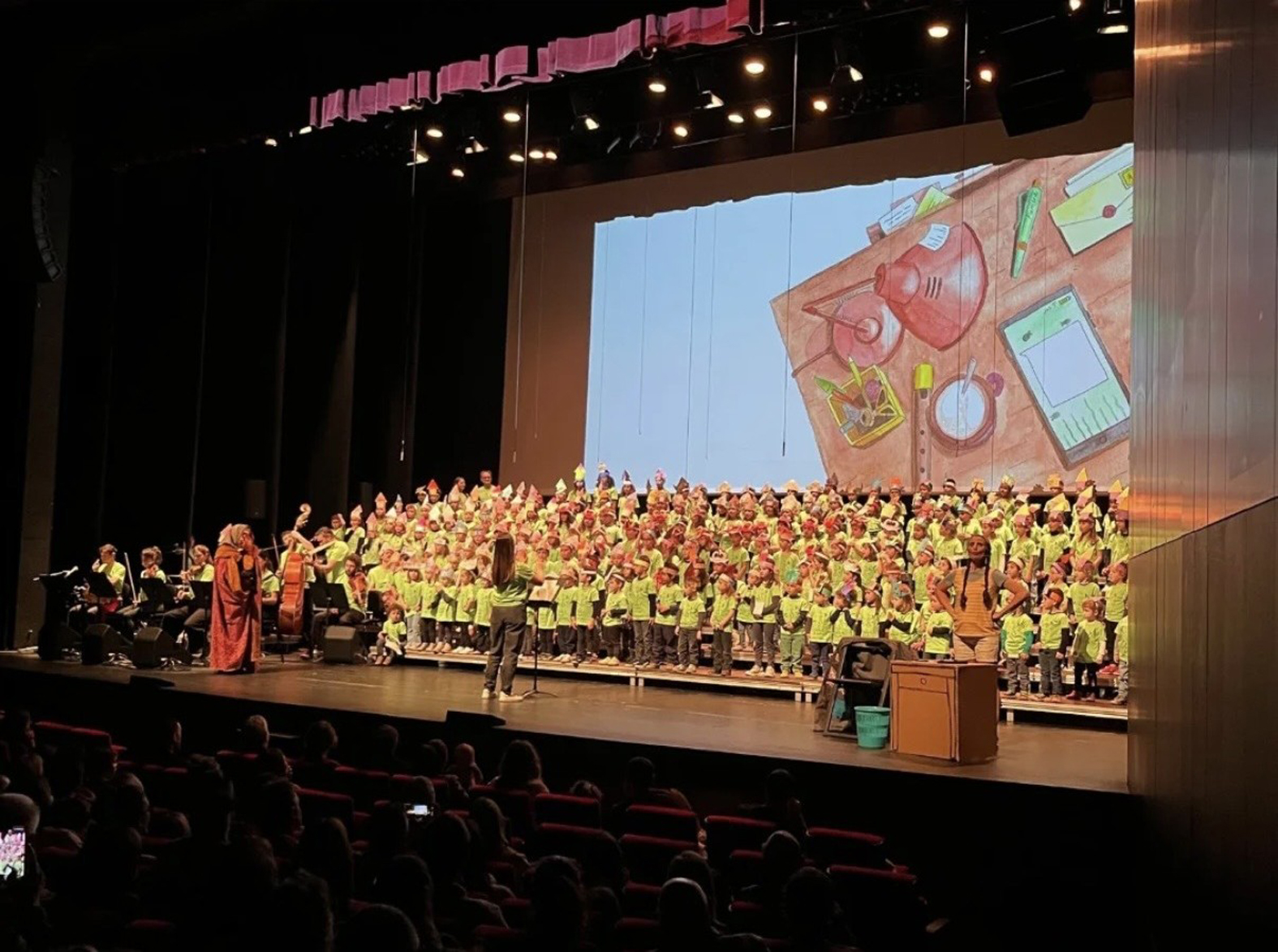 Curs 2025-26 - ParticipaciÃ³ de l'Escola Municipal de MÃºsica en el concert Cantaxics 2026, organitzat per l'AssociaciÃ³ Catalana d'Escoles de MÃºsica (ACEM), al Teatre Kursaal (Manresa).