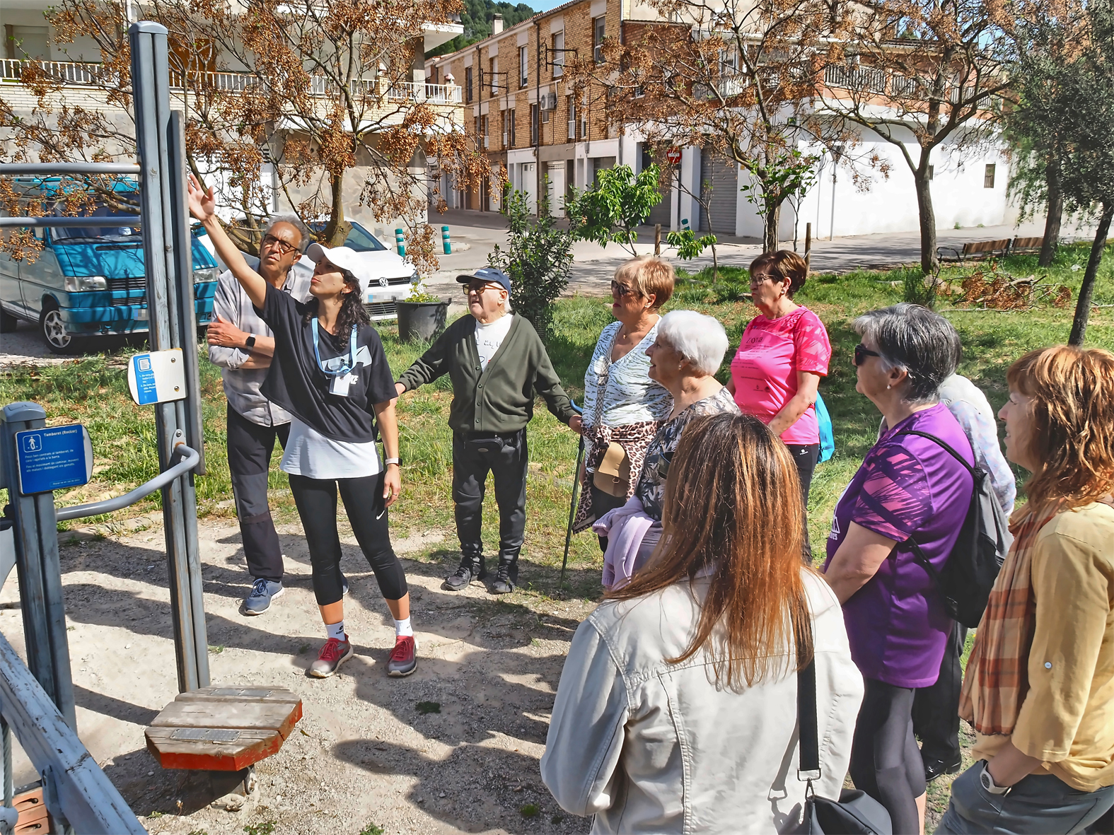 Dijous 23 d'abril - Recorregut a l'espai de salut del barri de Joncarets, dins de la 5a Escola de Salut de SÃºria.