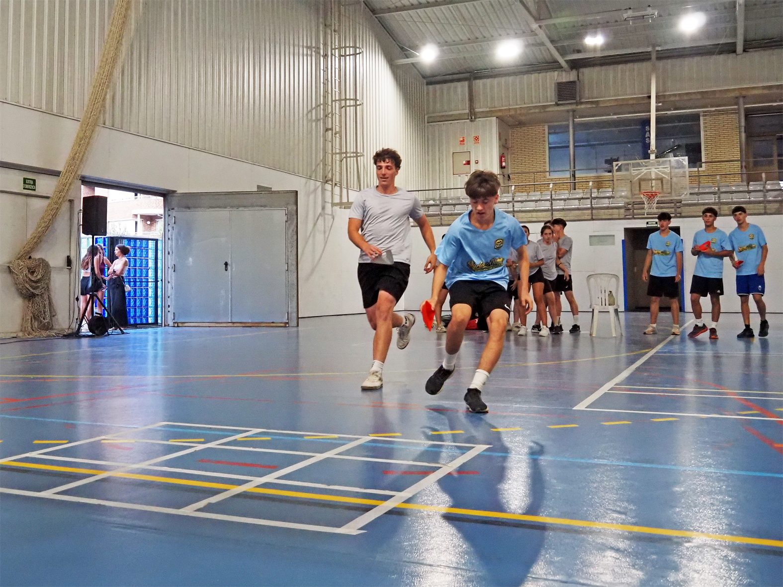 CompeticiÃ³ dels Kampionats Esportius Nocturns (KEN), dins de la Festa Major de SÃºria.