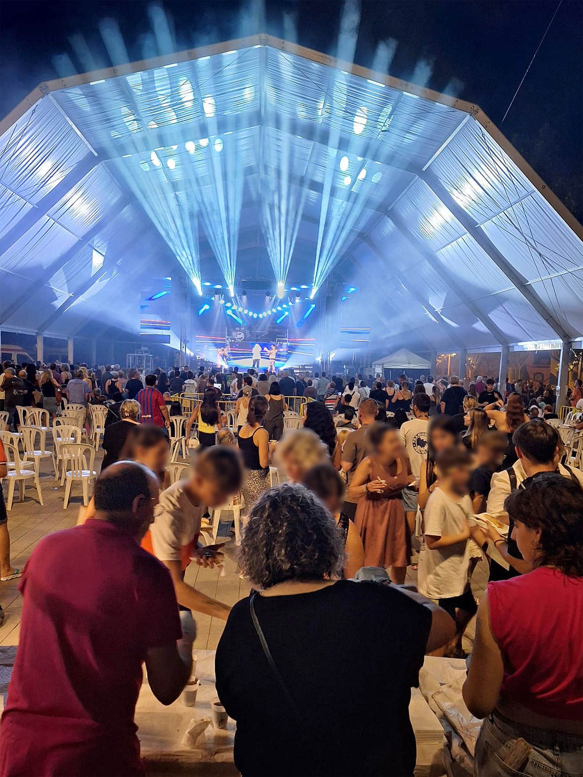 Xocolatada nocturna a la pla&ccedil;a de Sant Joan, dins de la Festa Major de S&uacute;ria.
