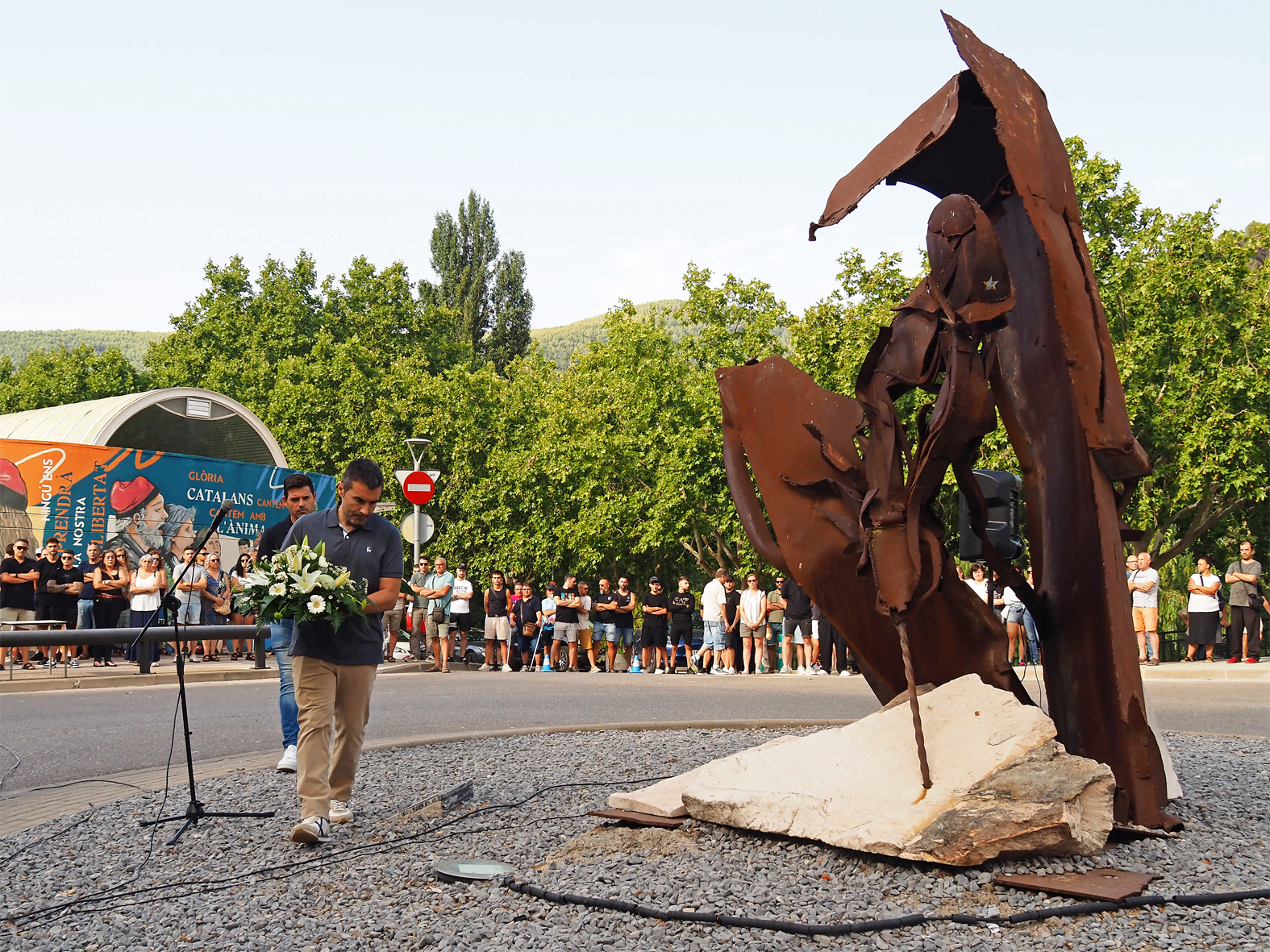 L'entorn del Monument a la Mineria s'omple en un emocionat homenatge a Pau Simon Garcia, mort a la mina de Cabanasses