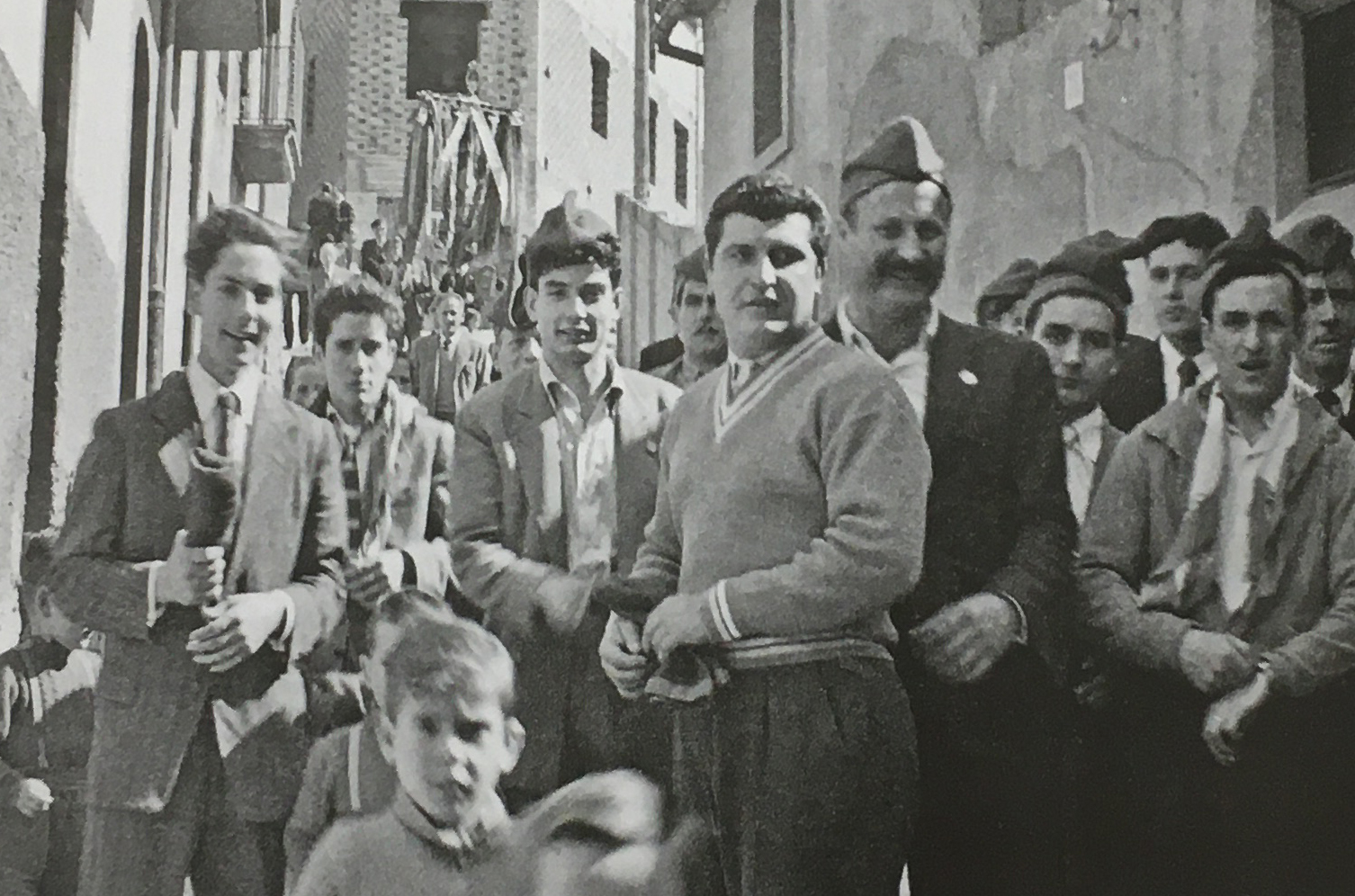 Any 1958 - Colla caramellaire de la Societat Coral La Llanterna (font: llibre 'SÃºria. Els records d'un poble' de Josep Juncadella Masana i M. del Pilar GÃ³mez GÃ³mez).