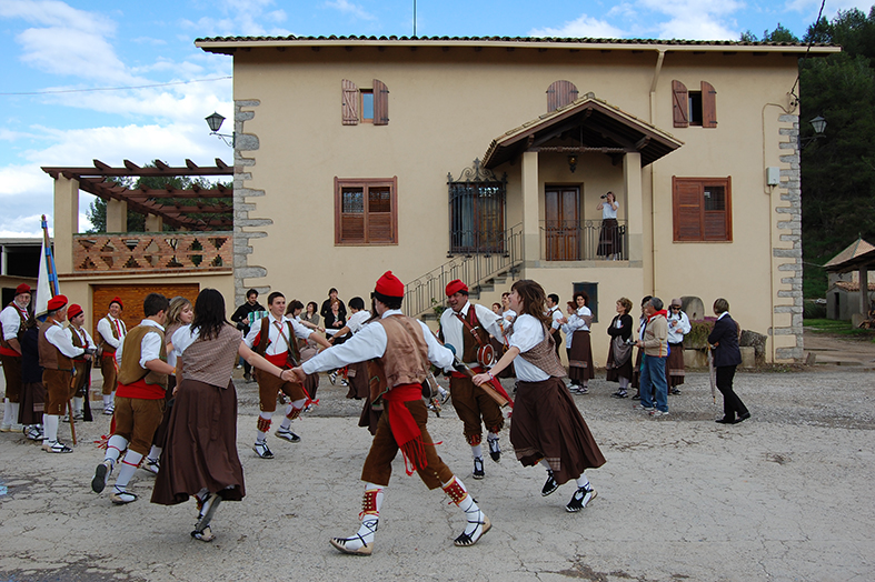 ActuaciÃ³ de la colla del Tro Gros durant les Caramelles a PagÃ¨s - Abril de 2009.