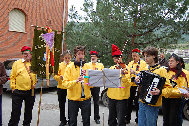 ActuaciÃ³ de la colla de La Llanterna al centre urbÃ  - Abril de 2009.