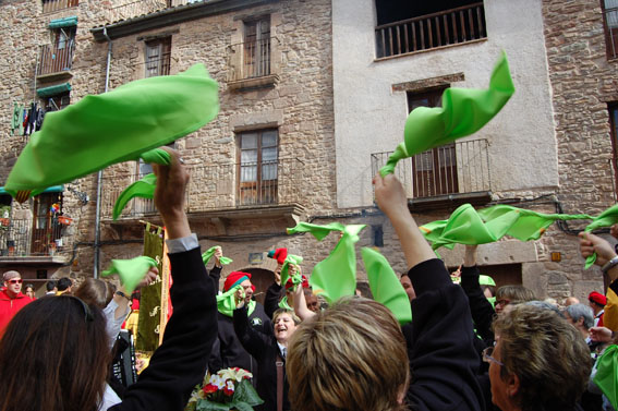 ActuaciÃ³ de la colla de La Llanterna a la plaÃ§a Major del Poble Vell - Abril de 2011.