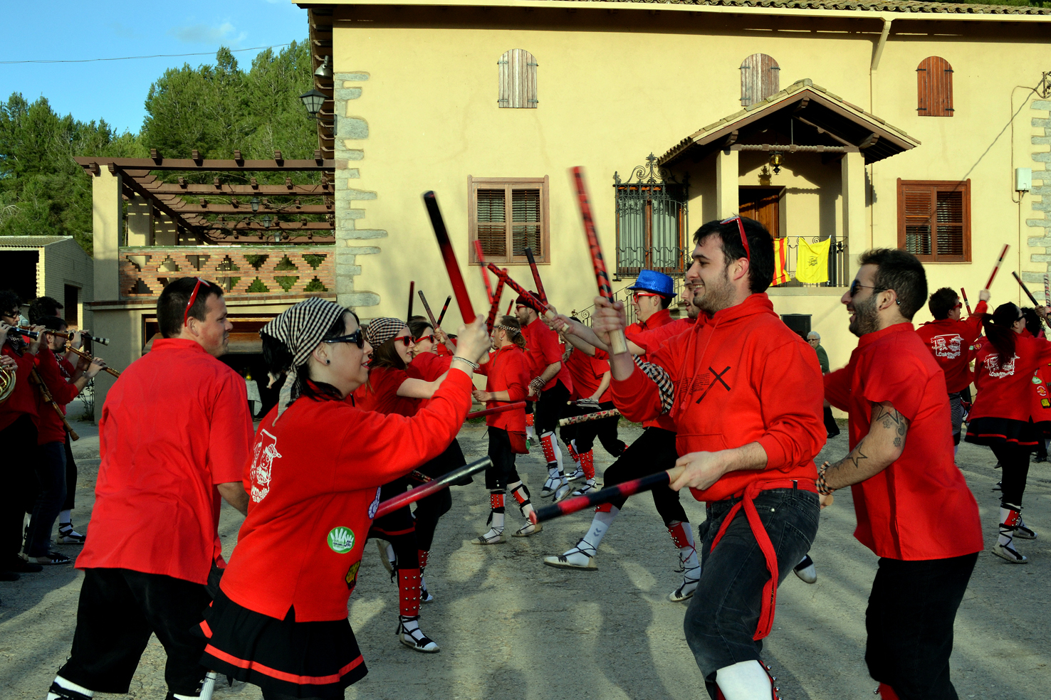 ActuaciÃ³ de la colla de l'Altatxu durant les Caramelles a PagÃ¨s - MarÃ§ de 2013.