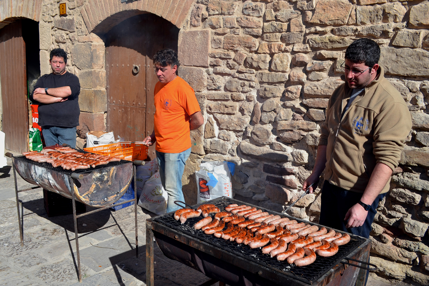 PreparaciÃ³ de l'Esmorzar Caramellaire a la plaÃ§a Major del Poble Vell - MarÃ§ de 2013.