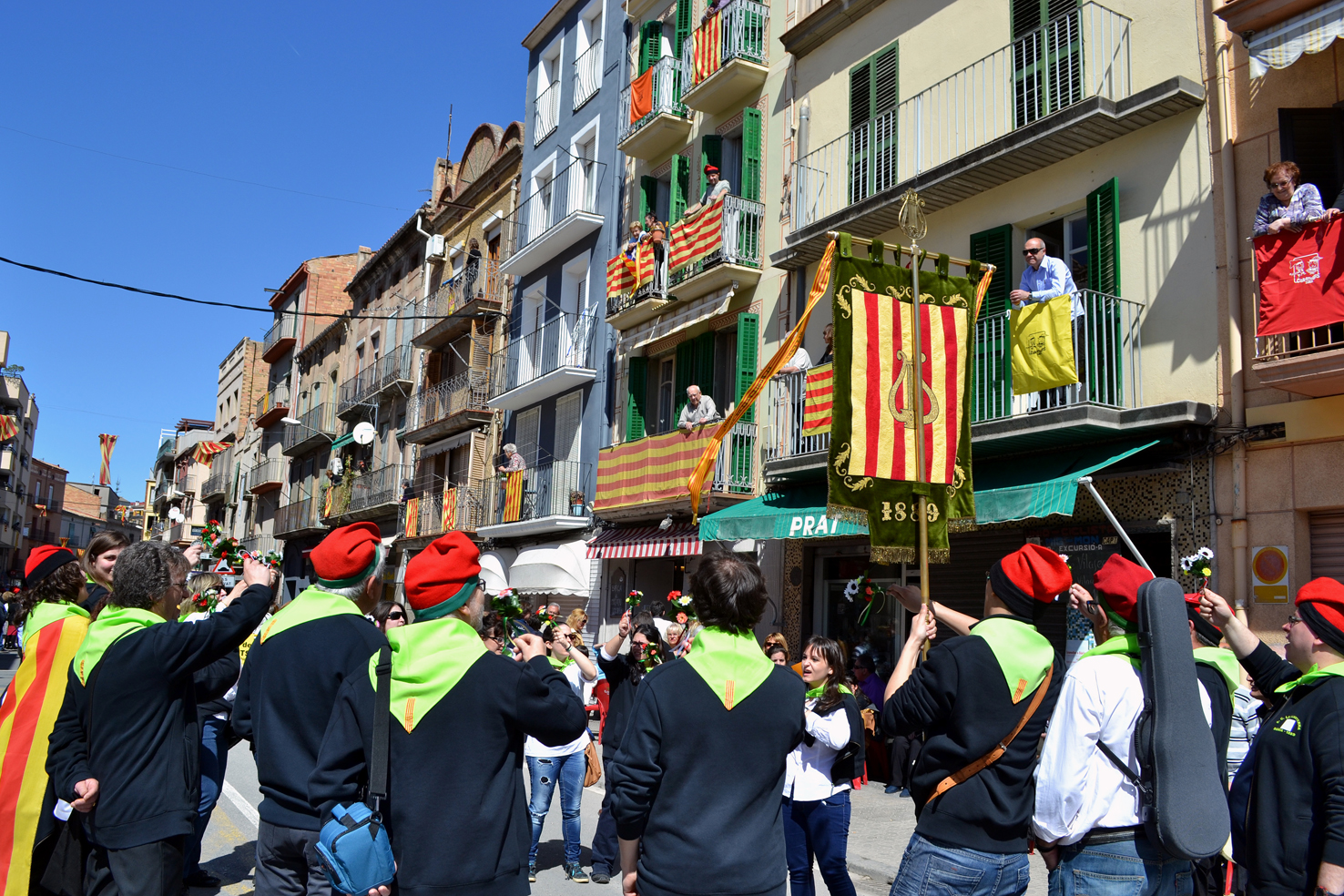ActuaciÃ³ de la colla de La Llanterna al centre urbÃ  - MarÃ§ de 2013.