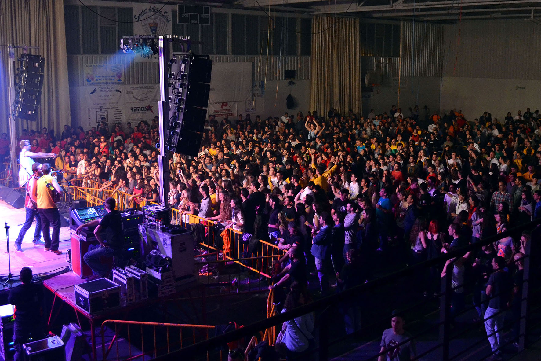 Concert de La Pegatina al PavellÃ³ Municipal d'Esports - Abril de 2014.