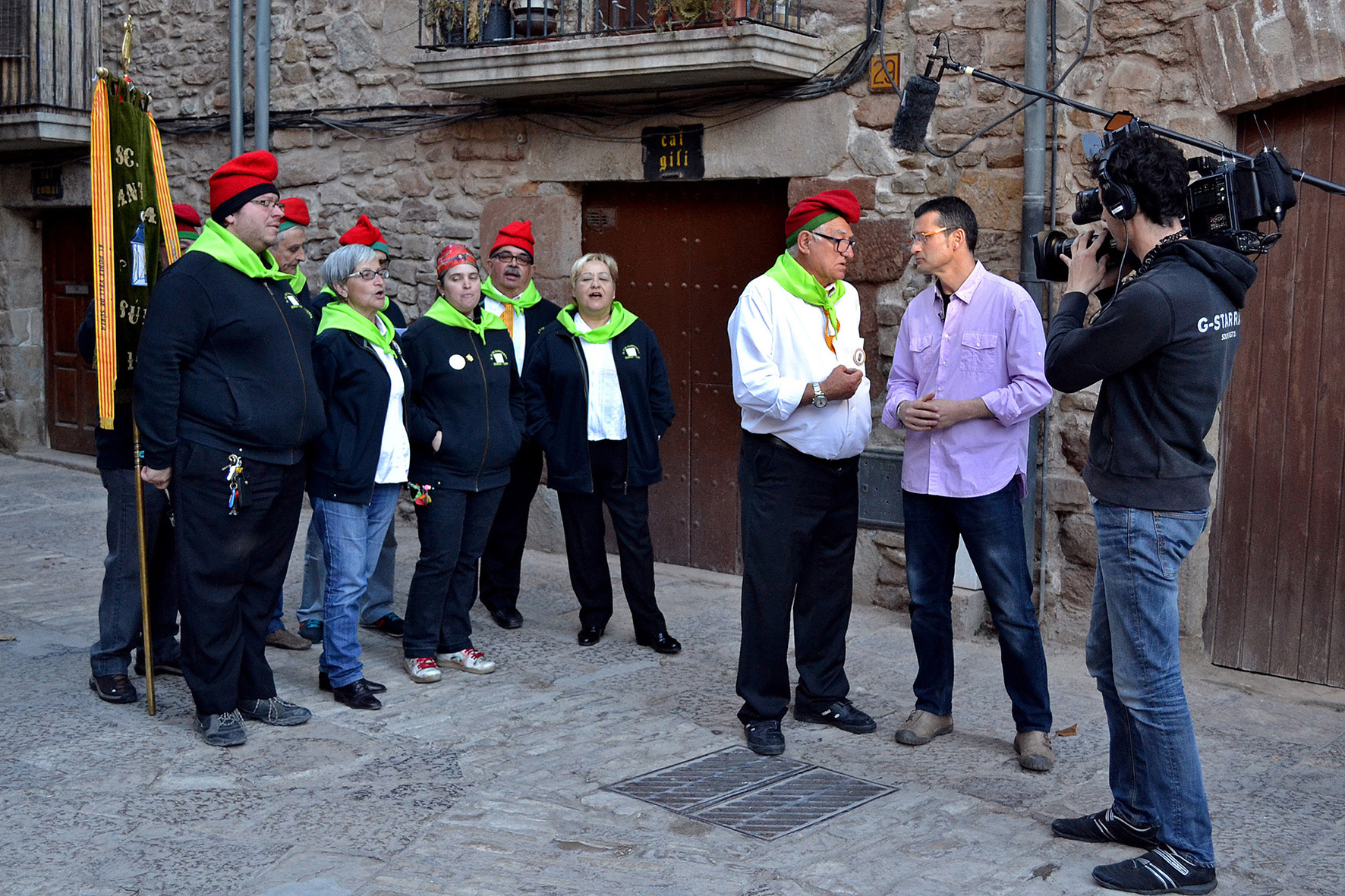 Entrevista a un caramellaire de La Llanterna per al reportatge del programa 'Espai Terraâ€™ de TV3 sobre les Caramelles de SÃºria - MarÃ§ de 2015.