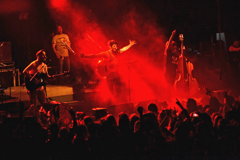 Concert d'Els Catarres al PavellÃ³ Municipal d'Esports - MarÃ§ de 2016.