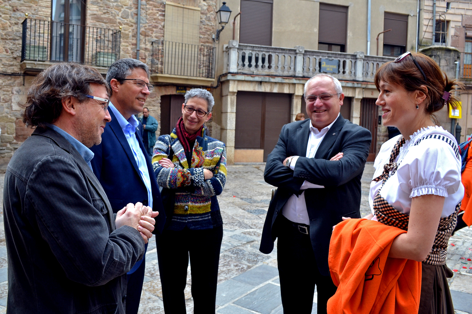Visita del director general de Cultura Popular de la Generalitat, LluÃ­s Puig, a les Caramelles 2016 , amb l'alcalde Josep Maria Canudas i la periodista surienca NÃºria Balaguer - MarÃ§ de 2016.