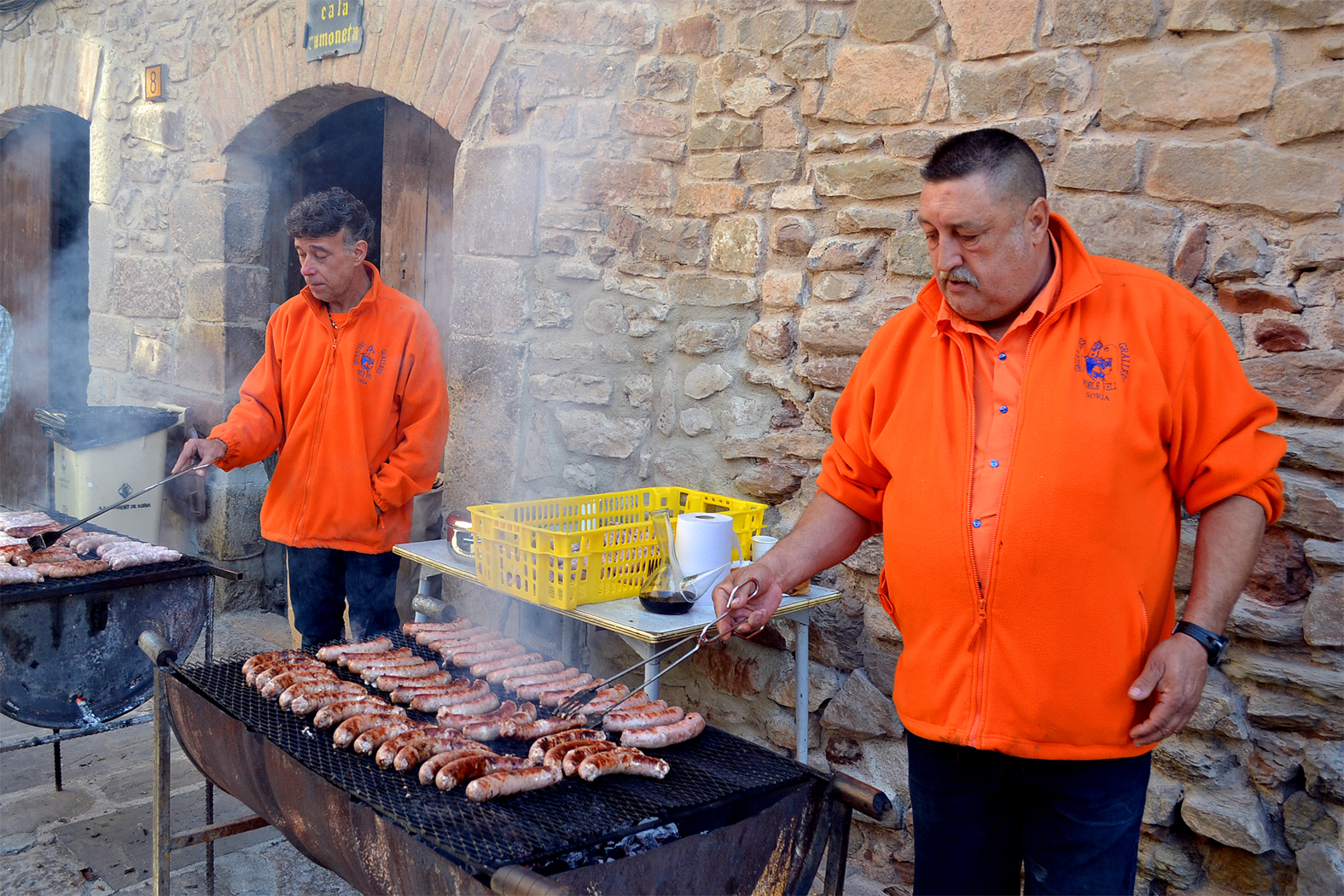 PreparaciÃ³ de l'esmorzar caramellaire a la plaÃ§a Major del Poble Vell - Abril de 2017.
