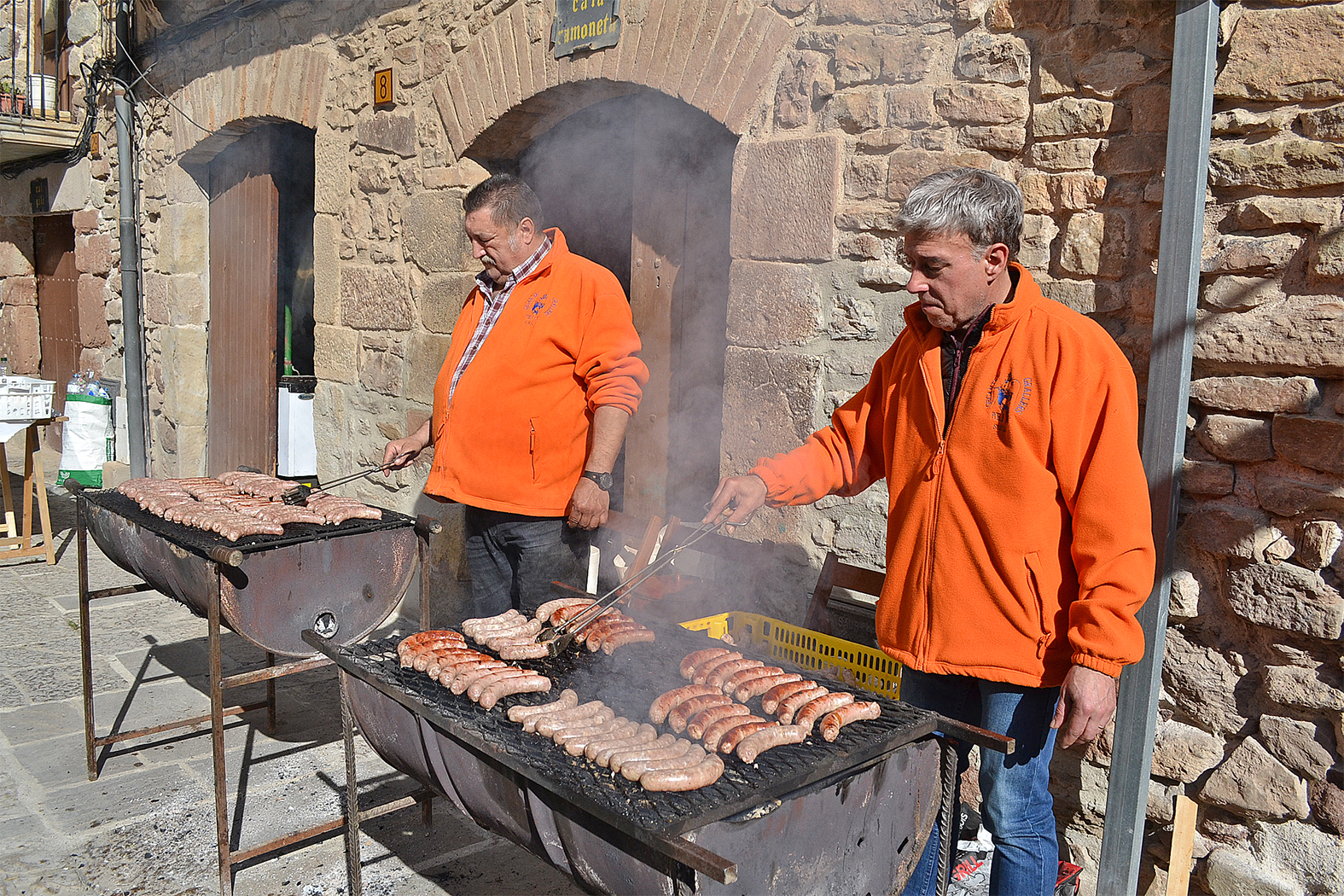 Esmorzar caramellaire a la plaÃ§a Major del Poble Vell - Abril de 2018.
