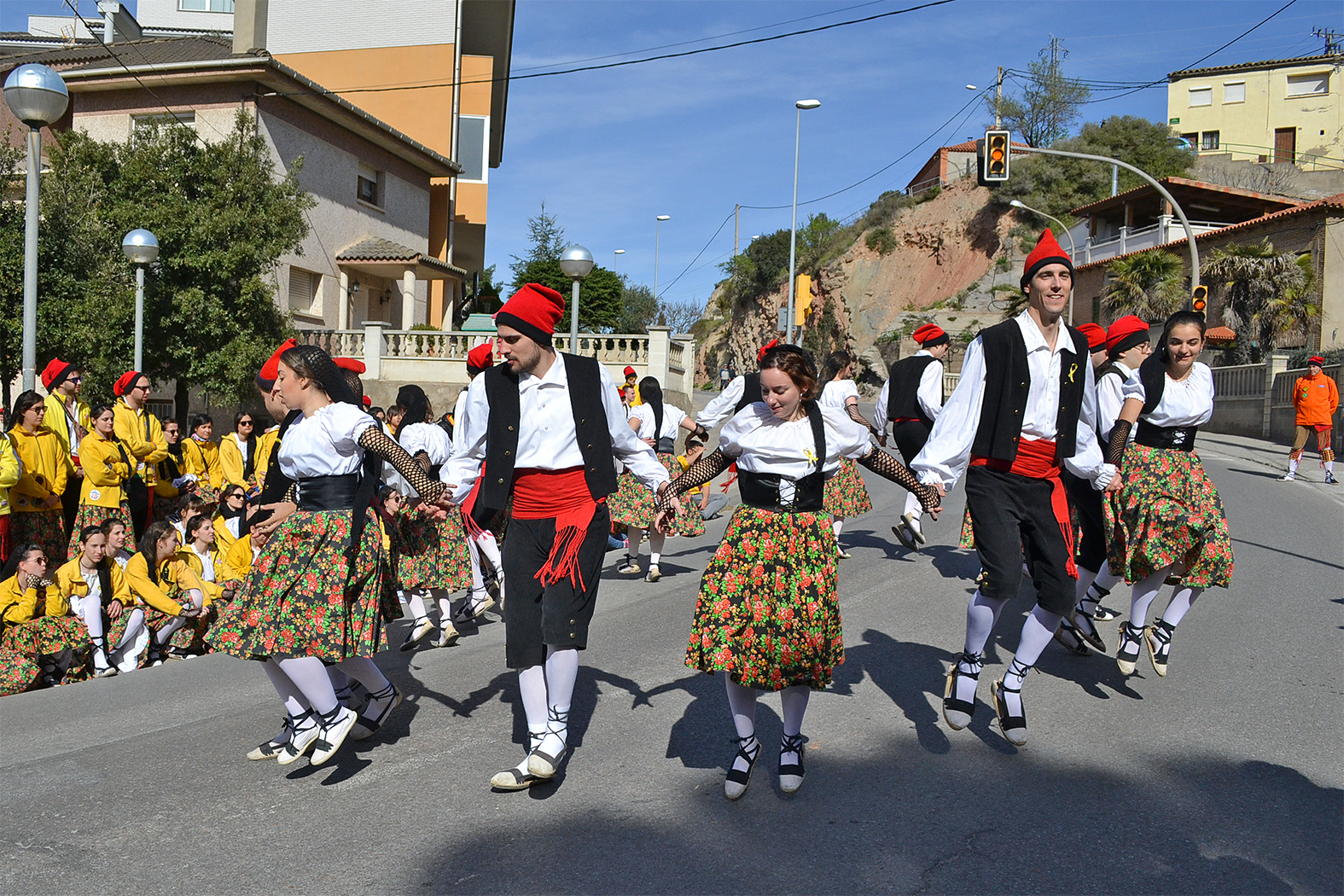 ActuaciÃ³ de la colla Juvenil del Foment Cultural al barri de Bellavista - MarÃ§ de 2018.