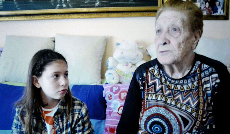 Curs 2014-15 - Imatge del documental 'SÃºria, com Ã©reu?', realitzat conjuntament pel Consell Municipal dels Infants i el Consell Municipal de la Gent Gran.