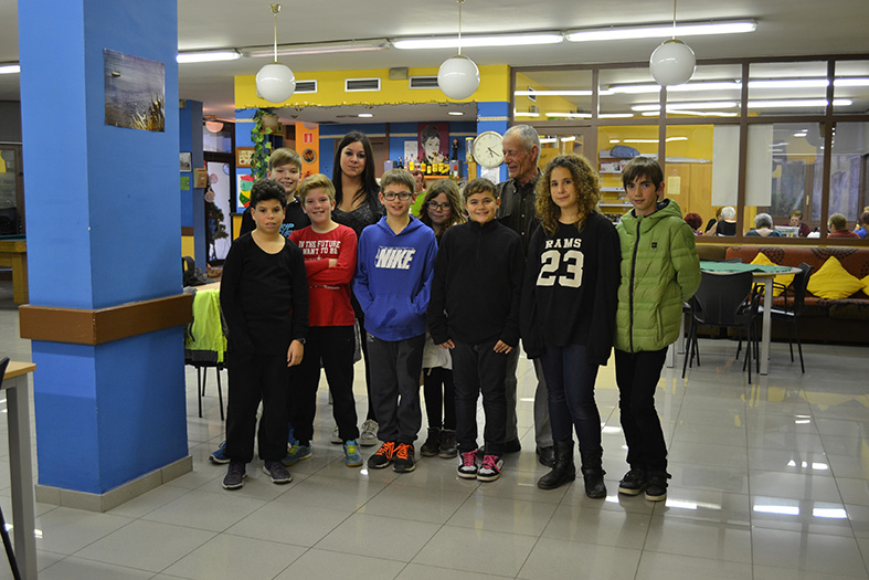 Curs 2015-16 - Visita del Consell Municipal dels Infants a l'AssociaciÃ³ de Gent Gran de SÃºria.