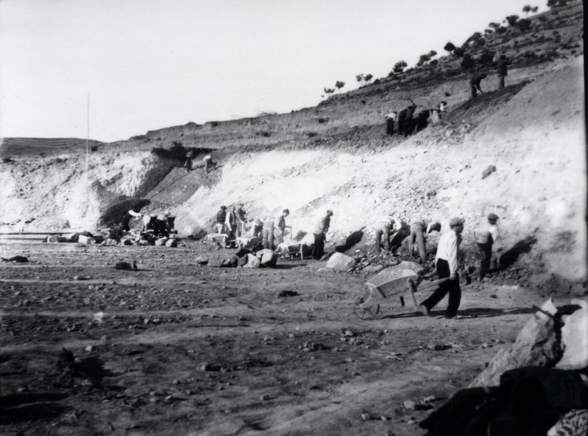 Any 1918 - Treballs de condicionament del terreny del pou 1 de la mina de potassa (font: llibre 'Cum grano salis. La sal i la potassa a SÃºria (1185-1982)' d'Albert FÃ brega i Enfedaque).