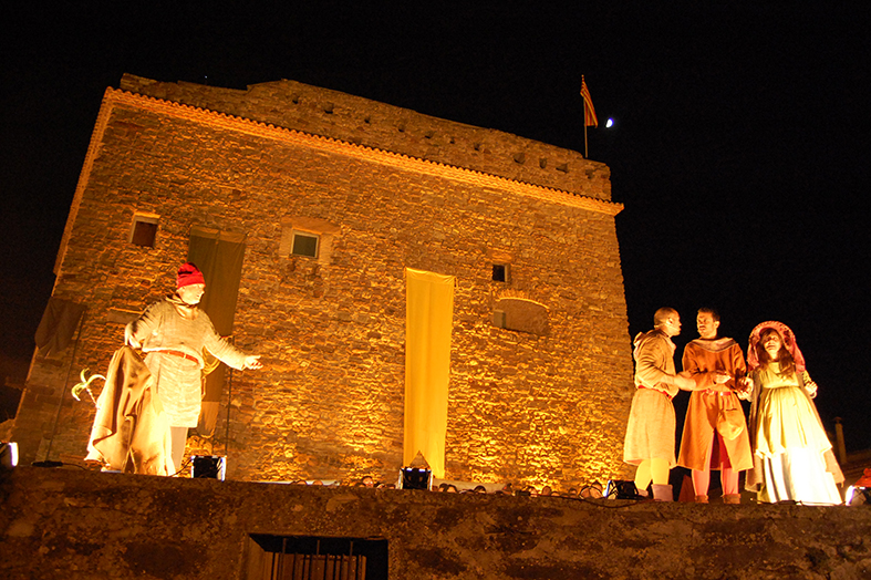 RepresentaciÃ³ de 'Salats!' durant la 9a Fira Medieval d'Oficis - Novembre de 2010.