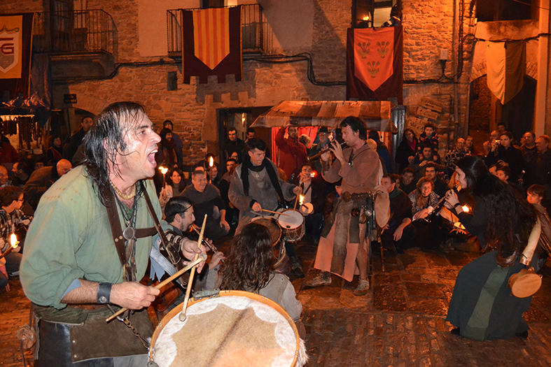 ActuaciÃ³ dels Berros de la Cort durant l'11 Fira Medieval d'Oficis - Novembre de 2012.