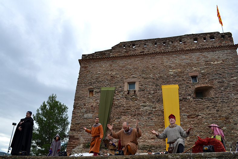 RepresentaciÃ³ de 'Salats!' durant l'11a Fira Medieval d'Oficis - Novembre de 2012.