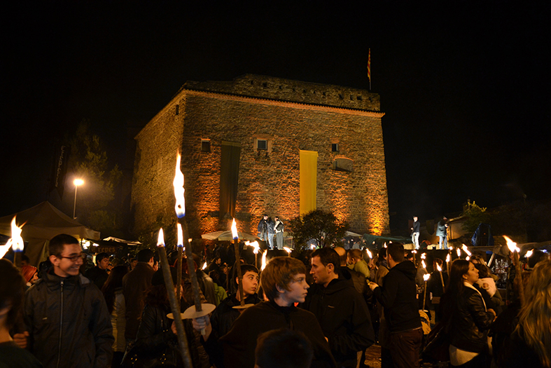 Marxa de torxes de l'11a Fira Medieval d'Oficis - Novembre de 2012.