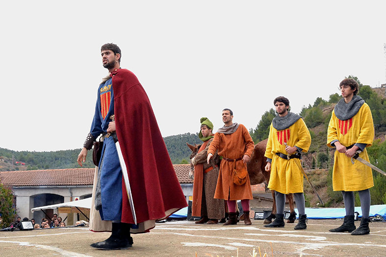 Tercera representaciÃ³ de â€™Salats!â€™ a lâ€™espai escÃ¨nic de lâ€™Era del Castell del Poble Vell, durant la 12a Fira Medieval dâ€™Oficis de SÃºria - Novembre de 2013.