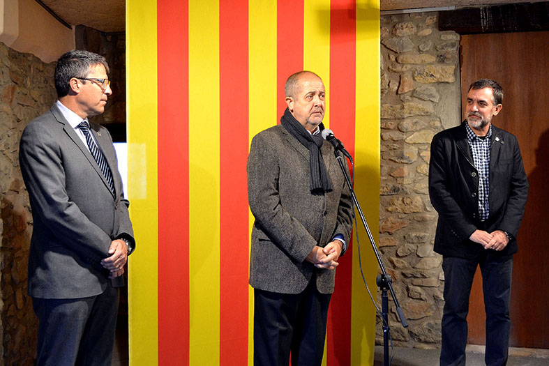Dâ€™esquerra a dreta, Josep Maria Canudas, Felip Puig i Miquel Caelles, en lâ€™acte inaugural de la 13a Fira Medieval dâ€™Oficis al Poble Vell de SÃºria - Novembre de 2014.
