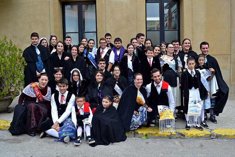 Pubilles, hereus i dames d'honor d'arreu de Catalunya, reunits a SÃºria per assistir a la 14a Fira Medieval d'Oficis - Novembre de 2015.